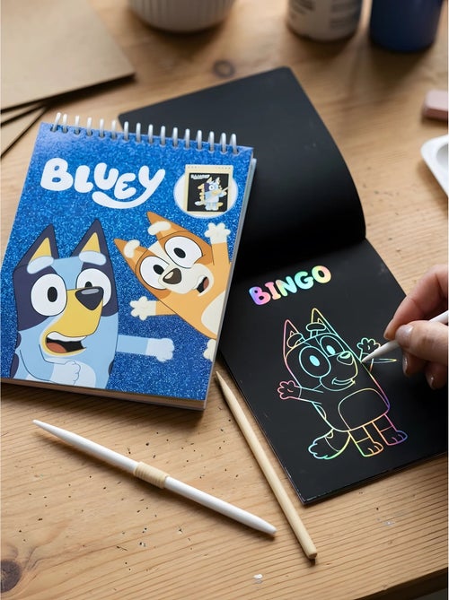 Set cartoleria quaderno da grattare e penna bluey - Kiabi Set cartoleria quaderno da grattare e penna bluey - Kiabi