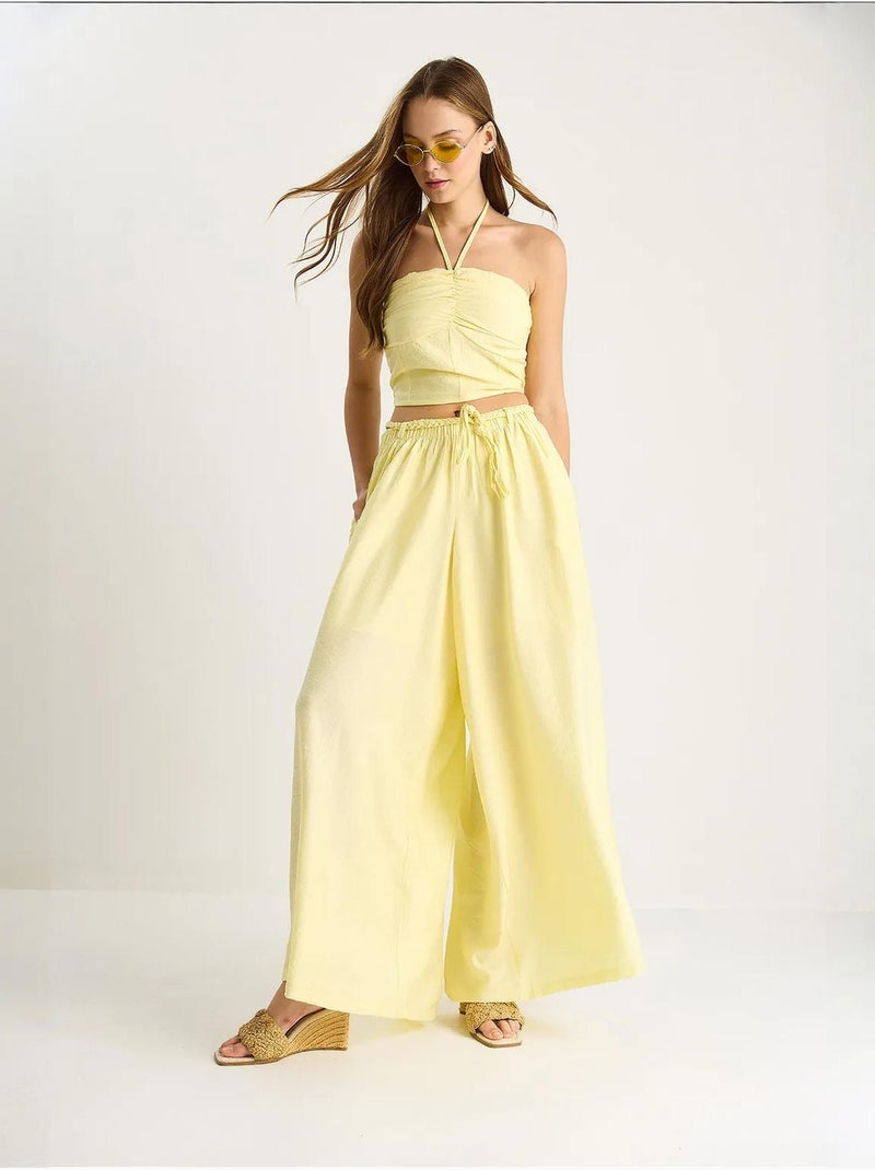 Set co-ord a due pezzi aderente con colletto a cuore lucci Giallo limone - Kiabi