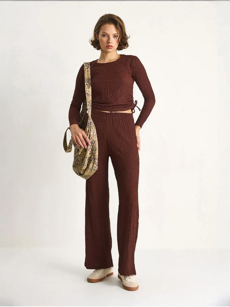 Set co-ord a due pezzi aderente con pantaloni a zampa lucci Marrone cioccolato - Kiabi