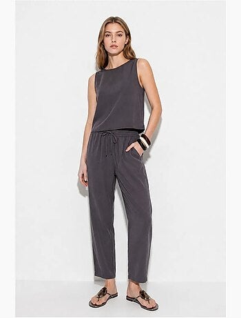 Set con camicetta senza maniche a girocollo e pantaloni carrof fıt lucci