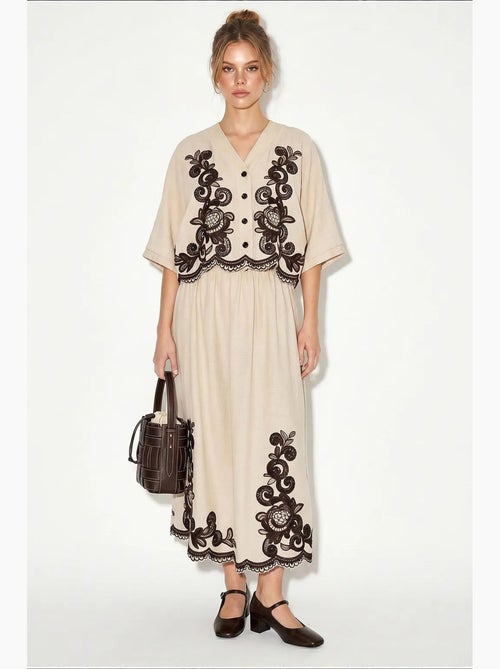 Set con camicia oversize con scollo a v ricamata e maniche a 3/4 e pantaloni a gamba ampia lucci - Kiabi Set con camicia oversize con scollo a v ricamata e maniche a 3/4 e pantaloni a gamba ampia lucci - Kiabi