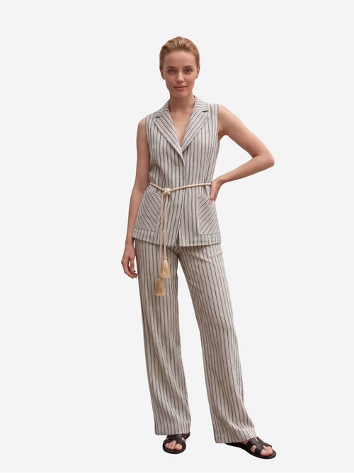 Set con gilet a righe con collo a scialle e pantaloni a gamba ampia my fashion - Kiabi Set con gilet a righe con collo a scialle e pantaloni a gamba ampia my fashion - Kiabi