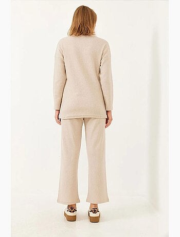 Set coordinato in maglia a costine testurizzata con maglione girocollo e pantaloni lucci