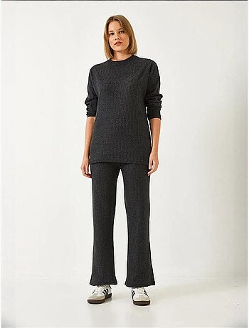 Set coordinato in maglia a costine testurizzata con maglione girocollo e pantaloni lucci