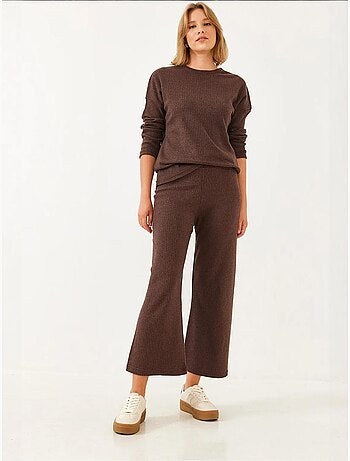 Set coordinato in maglia a costine testurizzata con maglione girocollo e pantaloni lucci