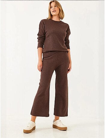 Set coordinato in maglia a costine testurizzata con maglione girocollo e pantaloni lucci