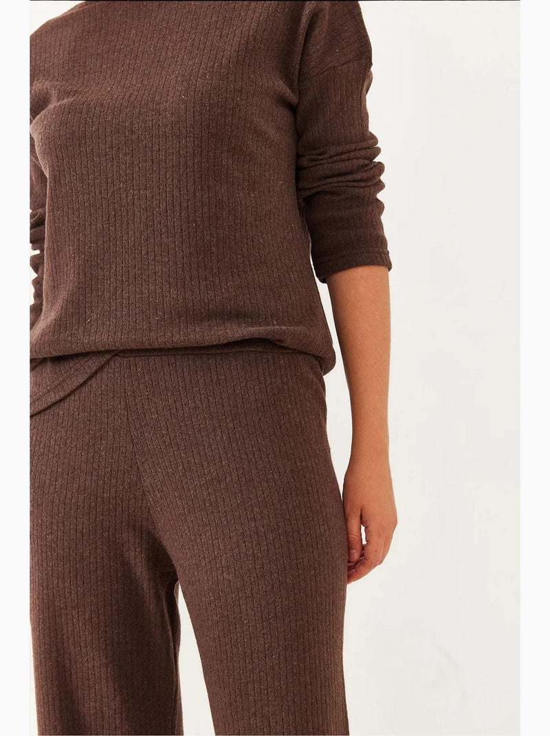 Set coordinato in maglia a costine testurizzata con maglione girocollo e pantaloni lucci Marrone cioccolato - Kiabi