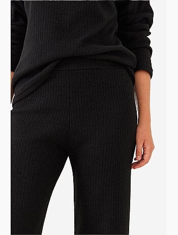 Set coordinato in maglia a costine testurizzata con maglione girocollo e pantaloni lucci