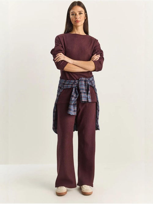 Set coordinato in maglia a costine testurizzata con maglione girocollo e pantaloni lucci - Kiabi