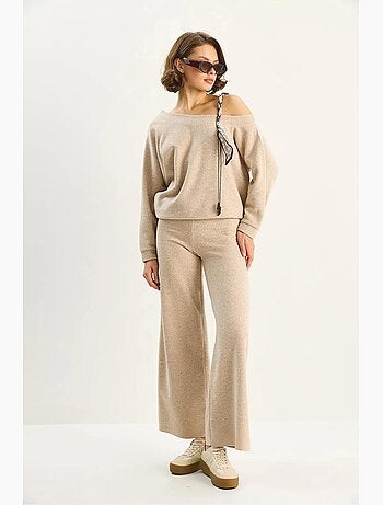 Set coordinato in maglia a due pezzi con dettagli accessorio lucci