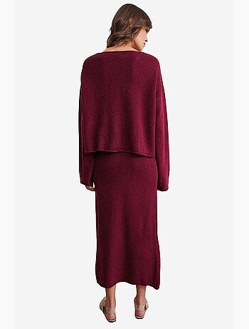 Set coordinato in maglia con maglione scollo a v e gonna mixray