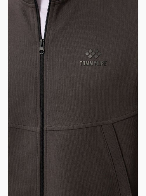 Set da uomo con felpa a maniche lunghe con zip e pantaloni tommy - Kiabi Set da uomo con felpa a maniche lunghe con zip e pantaloni tommy - Kiabi