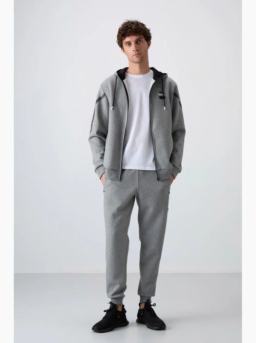 Set da uomo con felpa con cappuccio e pantaloni tommy - Kiabi Set da uomo con felpa con cappuccio e pantaloni tommy - Kiabi