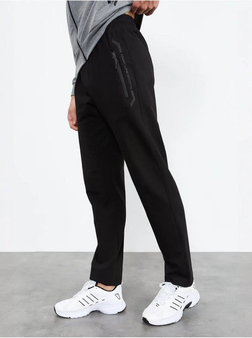 Set da uomo con felpa con zip frontale e pantaloni tommy - Kiabi Set da uomo con felpa con zip frontale e pantaloni tommy - Kiabi