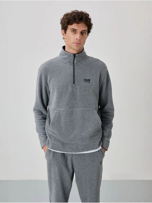Set da uomo di felpa e pantaloni in pile di poliestere tommy - Kiabi Set da uomo di felpa e pantaloni in pile di poliestere tommy - Kiabi