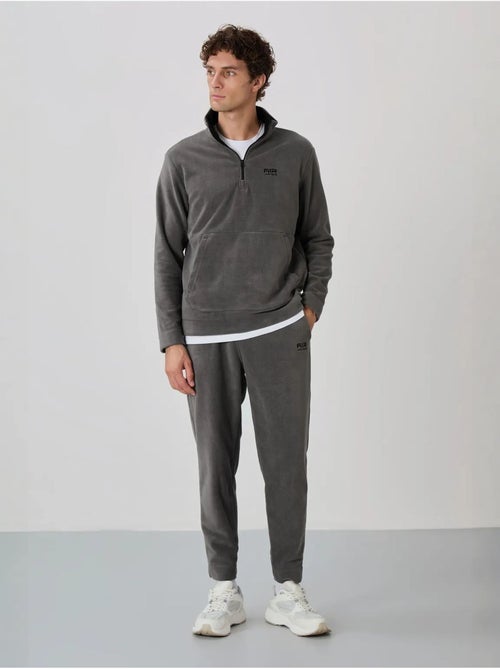 Set da uomo di felpa e pantaloni in pile di poliestere tommy - Kiabi Set da uomo di felpa e pantaloni in pile di poliestere tommy - Kiabi
