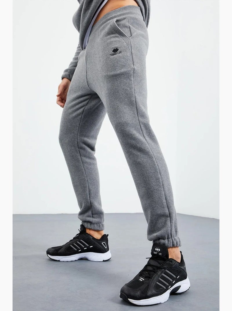 Set da uomo in poliestere con felpa e pantaloni tommy Grigio - Kiabi