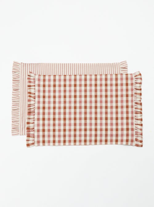 Set di 2 tovagliette (32x45 cm) con bordo a volant - Kiabi Set di 2 tovagliette (32x45 cm) con bordo a volant - Kiabi