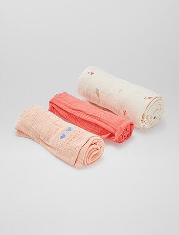 Set di 3 copertine - 2 da 60 x 60 e 1 de 100 x 120 cm