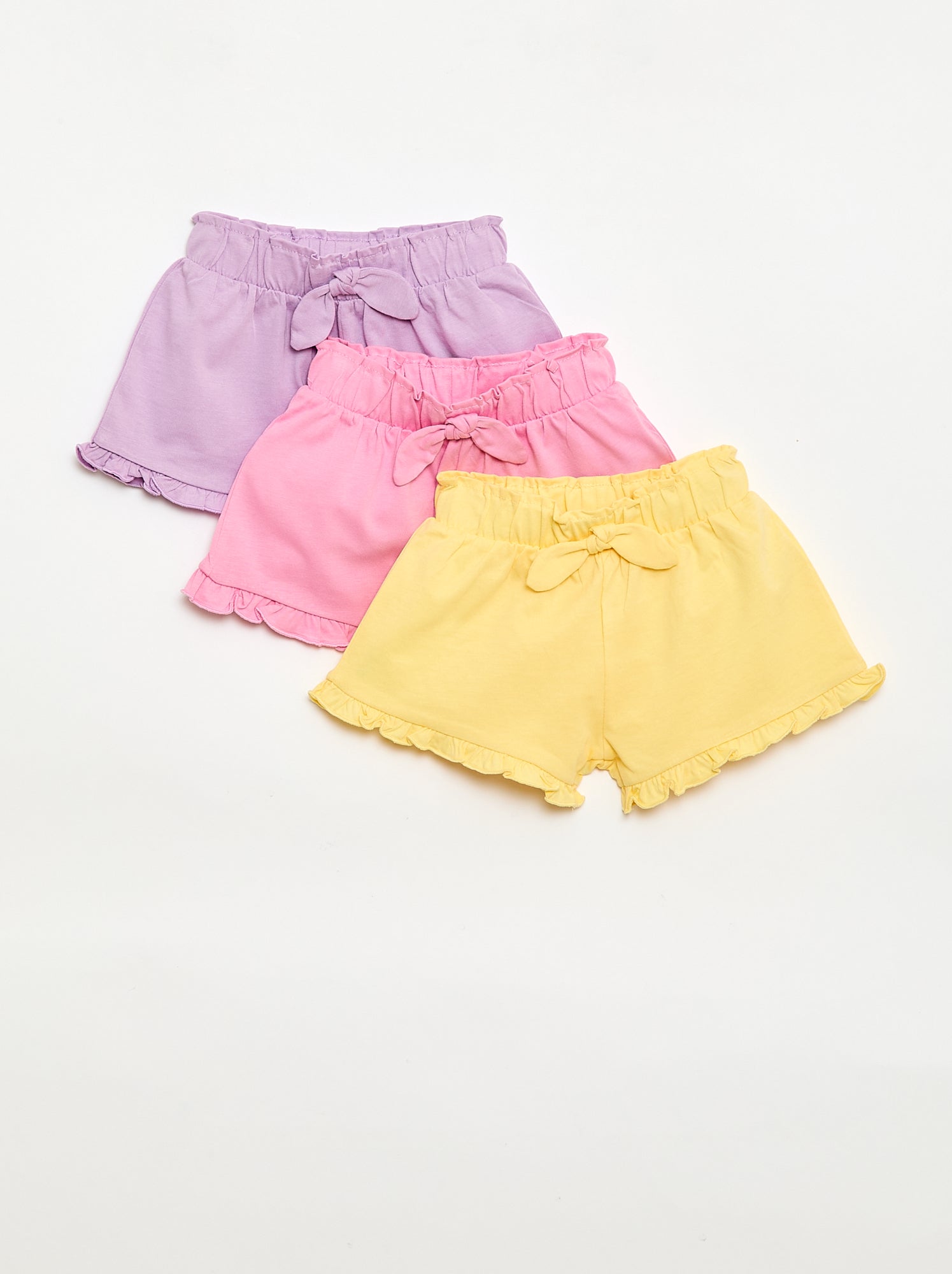Set di 3 shorts tinta unita con volant