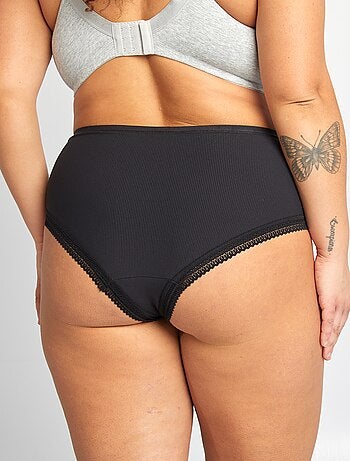 Set di 3 slip a coste con pizzo
