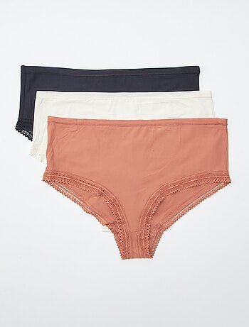 Set di 3 slip a coste con pizzo