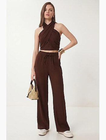 Set di blusa allacciata al collo e pantaloni a gamba larga istanbul