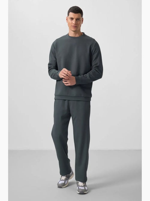 Set di felpa oversize e pantaloni da uomo tommy - Kiabi Set di felpa oversize e pantaloni da uomo tommy - Kiabi