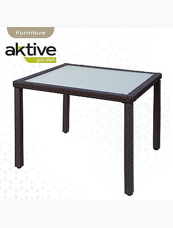 Set di mobili da giardino con sedie in rattan e tavolo aktive