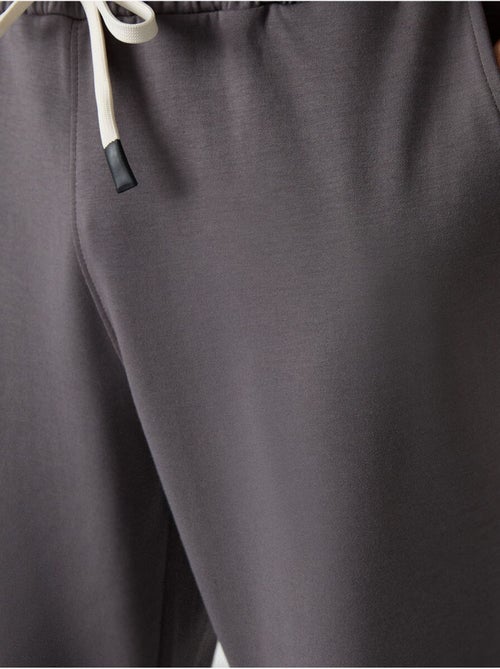 Set di t-shirt oversize e pantaloni da uomo tommy - Kiabi Set di t-shirt oversize e pantaloni da uomo tommy - Kiabi