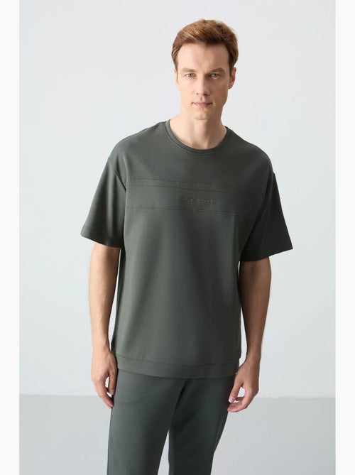 Set di t-shirt oversize e pantaloni da uomo tommy - Kiabi Set di t-shirt oversize e pantaloni da uomo tommy - Kiabi