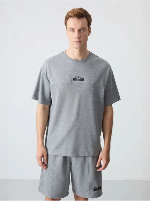 Set di t-shirt oversize e shorts da uomo tommy - Kiabi Set di t-shirt oversize e shorts da uomo tommy - Kiabi
