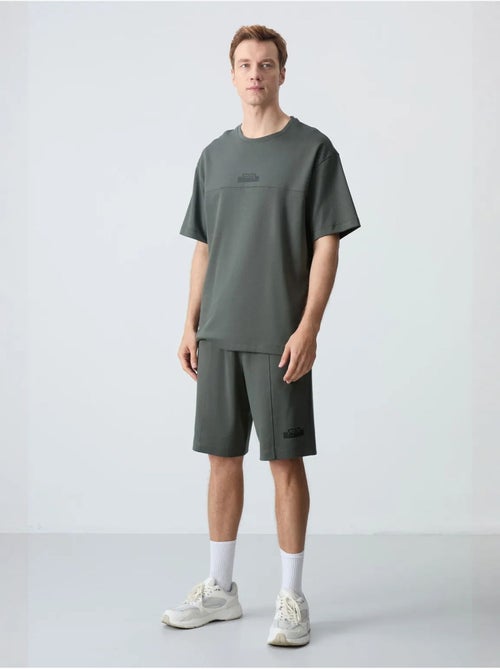 Set di t-shirt oversize e shorts da uomo tommy - Kiabi Set di t-shirt oversize e shorts da uomo tommy - Kiabi