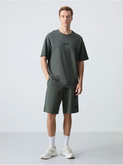 Set di t-shirt oversize e shorts da uomo tommy - Kiabi Set di t-shirt oversize e shorts da uomo tommy - Kiabi