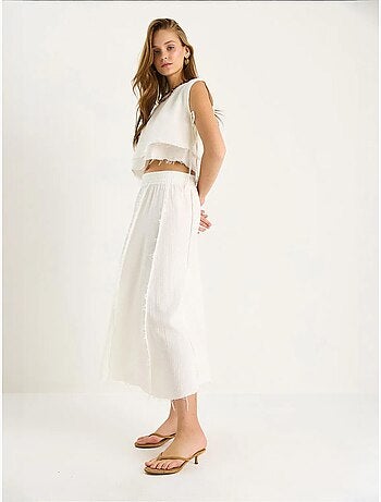 Set due pezzi con blusa e gonna testurizzate in mussola