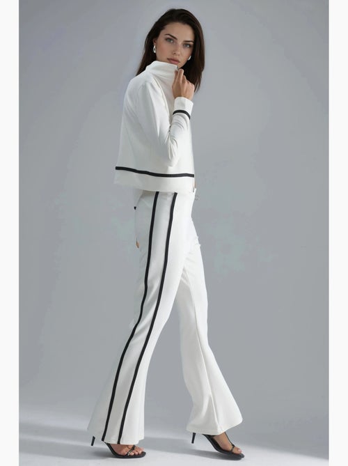 Set due pezzi con felpa con zip e pantaloni a zampa modal touch hiccup - Kiabi Set due pezzi con felpa con zip e pantaloni a zampa modal touch hiccup - Kiabi