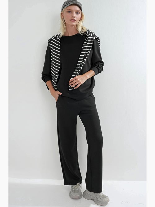 Set due pezzi con felpa girocollo modal touch e pantaloni a gamba ampia hiccup - Kiabi Set due pezzi con felpa girocollo modal touch e pantaloni a gamba ampia hiccup - Kiabi