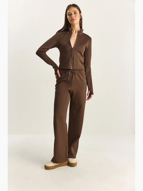 Set due pezzi con giacca e pantaloni a gamba dritta lucci - Kiabi Set due pezzi con giacca e pantaloni a gamba dritta lucci - Kiabi
