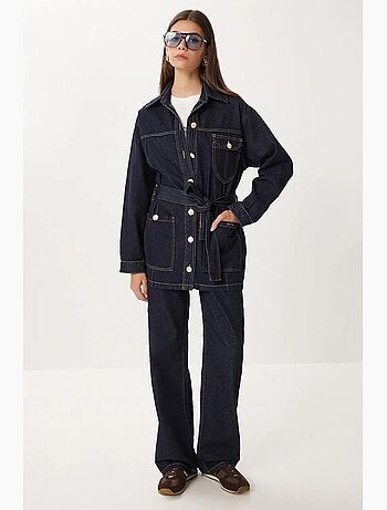 Set due pezzi con giacca in denim con cintura e pantaloni a gamba ampia istanbul