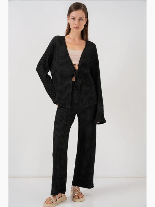 Set due pezzi con top testurizzato a maniche lunghe con scollo a v e pantaloni a zampa bdart - Kiabi
