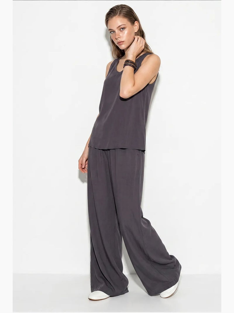 Set due pezzi in cotone con blusa scollo a v e pantaloni lucci Grigio scuro - Kiabi