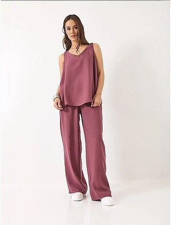 Set due pezzi in cotone con blusa scollo a v e pantaloni lucci