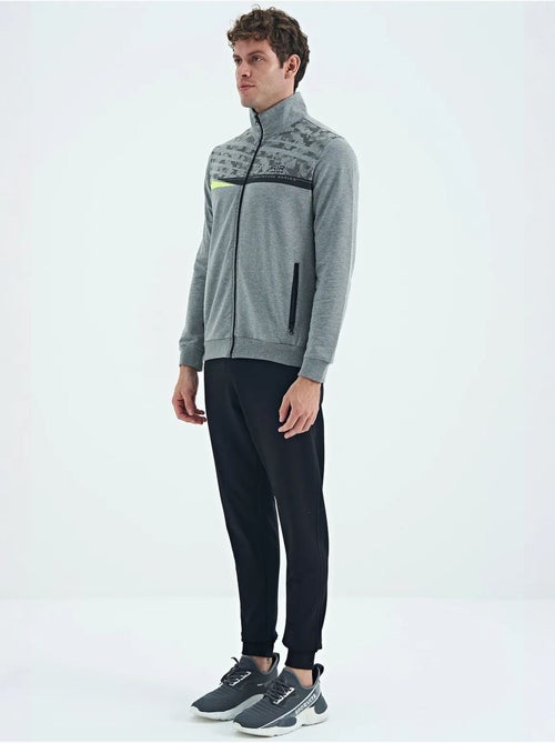 Set felpa e pantaloni con stampa e collo con zip tommy - Kiabi Set felpa e pantaloni con stampa e collo con zip tommy - Kiabi