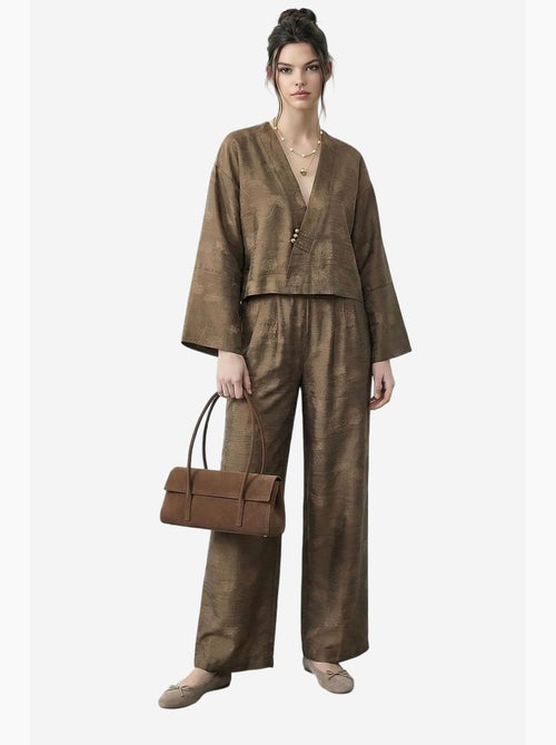 Set kimono oversize con scollo a v floreale e pantaloni a gamba ampia lucci - Kiabi Set kimono oversize con scollo a v floreale e pantaloni a gamba ampia lucci - Kiabi