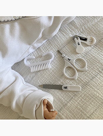 Set manicure bebè 5 accessori astuccio