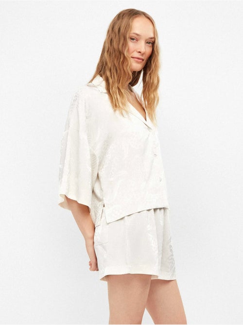 Set pigiama short e camicia in tessuto jacquard satinato - Kiabi Set pigiama short e camicia in tessuto jacquard satinato - Kiabi