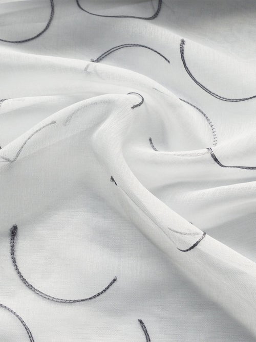 Setacciare il voile con la stamigna ricamata - Kiabi