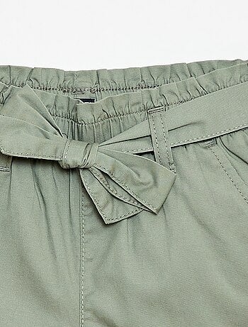 Short con cintura annodata