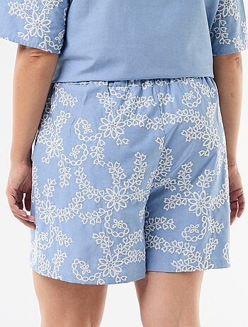 Short con ricami floreali