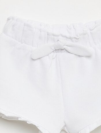 Short con volant e fiocco in vita
